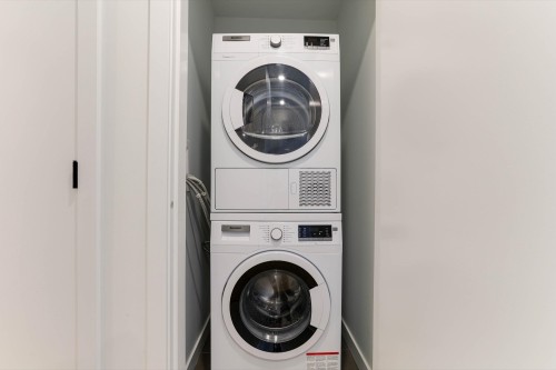 2212-13685 102 Avenue, Surrey, BC 