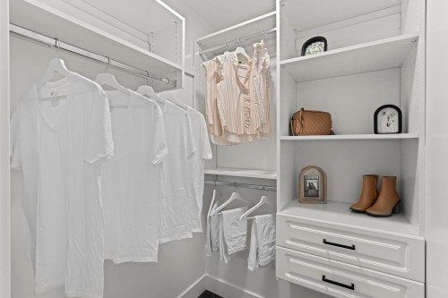 16-6035 141 Street, Surrey, BC 