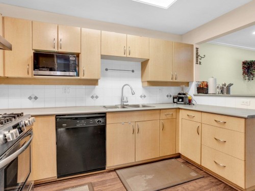 32-13918 58 Avenue, Surrey, BC 