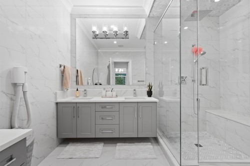 9075 164 Street, Surrey, BC 