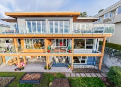 14976 Beachview Avenue  White Rock, BC V4B 1P1