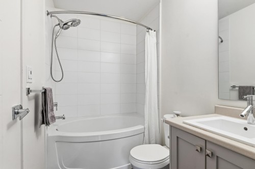 116-2238 Whatcom Road, Abbotsford, BC 