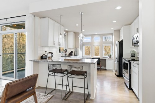 116-2238 Whatcom Road, Abbotsford, BC 