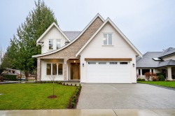 21026 45a Avenue  Langley, BC V3A 8Z3