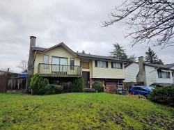 8842 Lauder Drive  Surrey, BC V3V 6L2