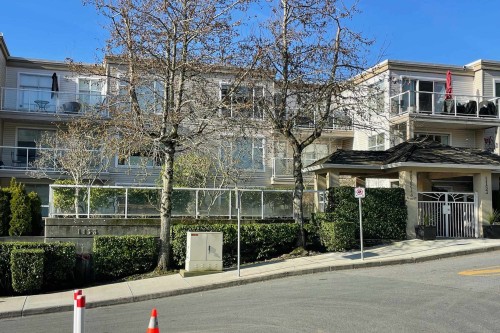 204-1153 Vidal Street  White Rock, BC V4B 3T4