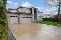 14330 82 Avenue  Surrey, BC V3W 0J4