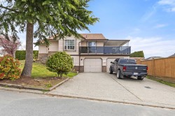 2930 Edgehill Avenue  Abbotsford, BC V2T 5J9