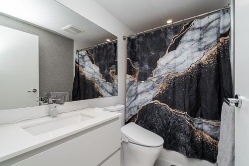 3003-13615 Fraser Highway, Surrey, BC 