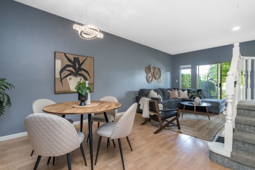 15411 Russell Avenue  White Rock, BC V4B 2R5