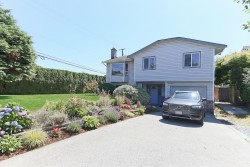 18382 56b Avenue  Surrey, BC V3S 6G8