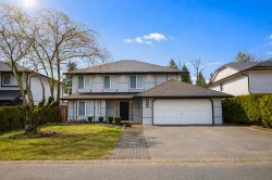 2904 Crossley Drive  Abbotsford, BC V2T 5G8