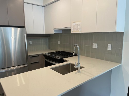 209-13788 76 Avenue  Surrey, BC V3W 3V9