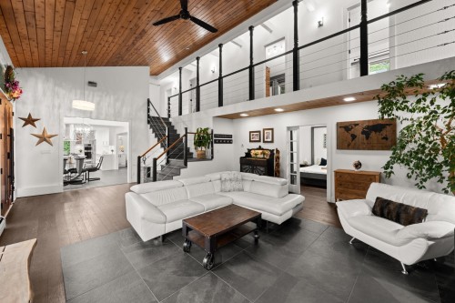 24411 56 Avenue  Langley, BC V2Z 1B8