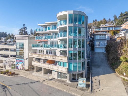 202-14955 Victoria Avenue  White Rock, BC V4B 1G2