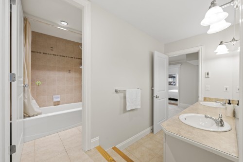 15963 Devonshire Drive, Surrey, BC 