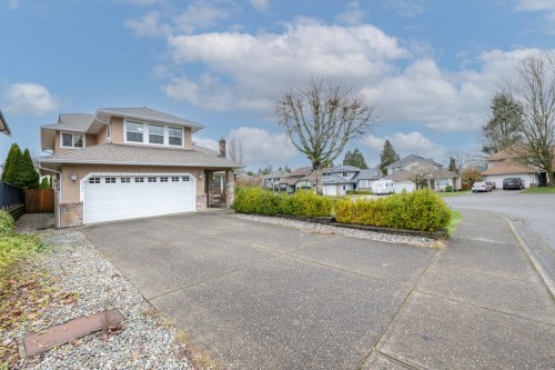 8769 215b Street  Langley, BC V1M 2E6