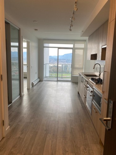 3103-13350 Central Avenue  Surrey, BC V3T 0S1