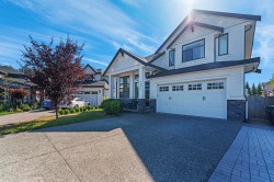 16466 103 Avenue  Surrey, BC V4N 1Y6