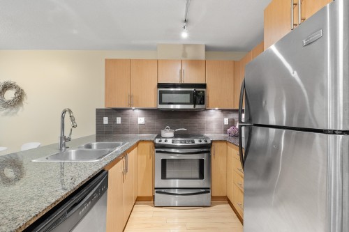 D111-8929 202 Street, Langley, BC 