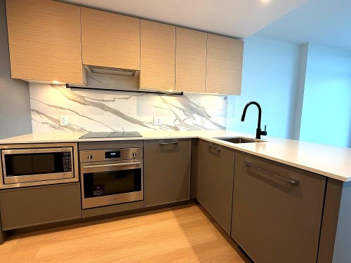 3307-13725 George Junction, Surrey, BC 