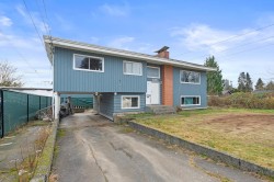 14042 110 Avenue  Surrey, BC V3R 1Z2