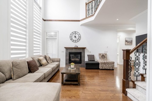 14867 76A Avenue, Surrey, BC - Indoor Photo Showing Living Room With Fireplace