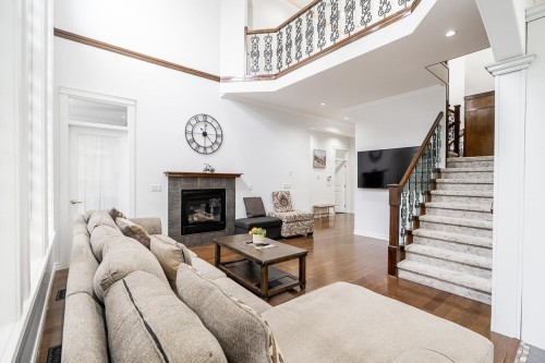14867 76A Avenue, Surrey, BC - Indoor Photo Showing Living Room With Fireplace