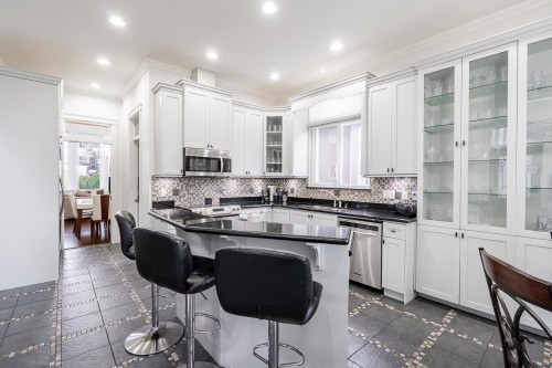 14867 76A Avenue, Surrey, BC - Indoor Photo Showing Kitchen With Upgraded Kitchen