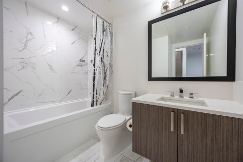 618-13350 Central Avenue, Surrey, BC 