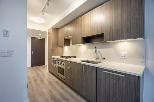 618-13350 Central Avenue, Surrey, BC 