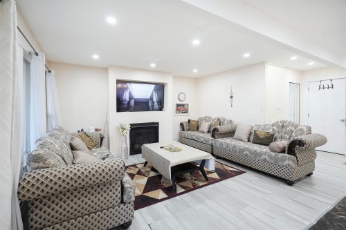 7368 Parkwood Drive, Surrey, BC 