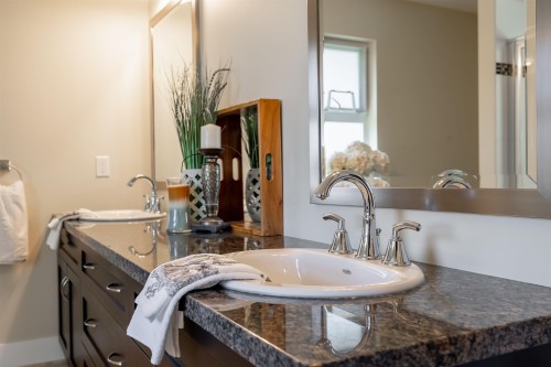 6068 163A Street, Surrey, BC 