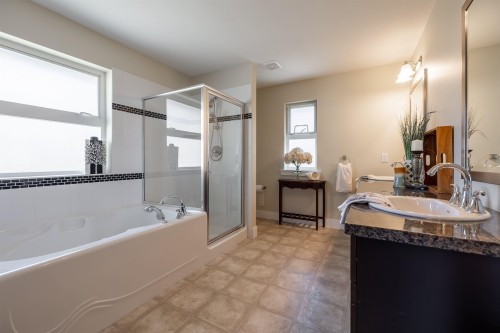 6068 163A Street, Surrey, BC 