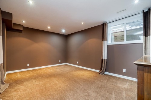 18954 71 Avenue, Surrey, BC 