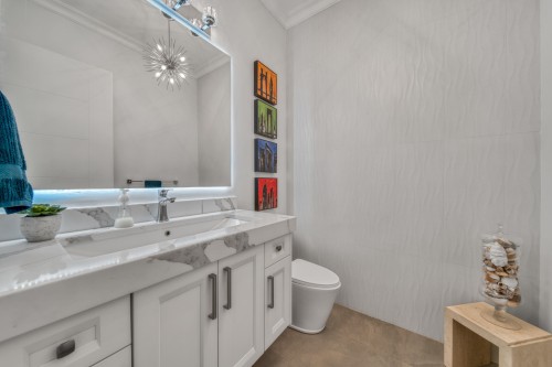 13766 56A Avenue, Surrey, BC 