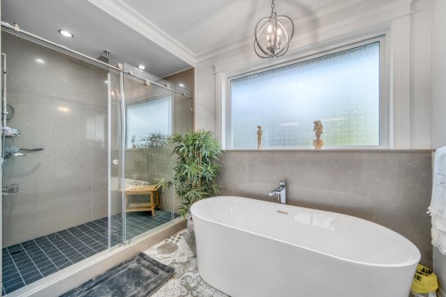 13766 56A Avenue, Surrey, BC 