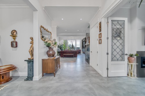 13766 56A Avenue, Surrey, BC 