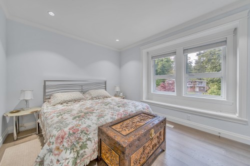 13766 56A Avenue, Surrey, BC 