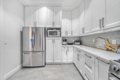 13766 56A Avenue, Surrey, BC 