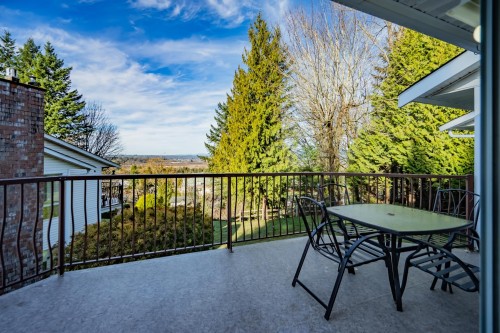 2-3632 Bulkley Street  Abbotsford, BC V2S 7H3