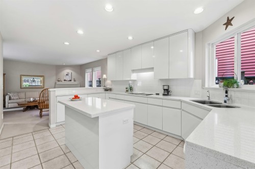 886 Lee Street, White Rock, BC 