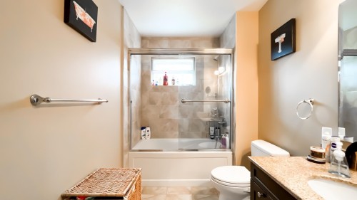 14096 66A Avenue, Surrey, BC 