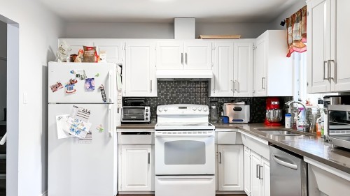 14096 66A Avenue, Surrey, BC 