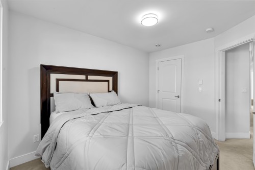 121-13898 64 Avenue, Surrey, BC 