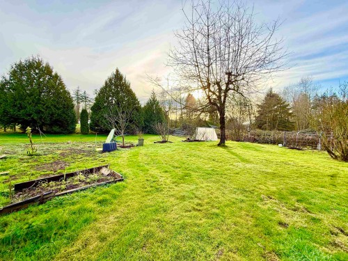 18572 76 Avenue, Surrey, BC 