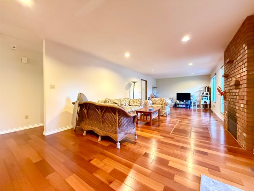 18572 76 Avenue, Surrey, BC 