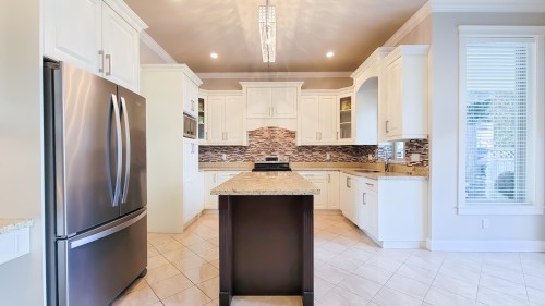 14949 96 Avenue, Surrey, BC 