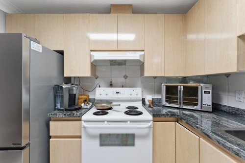 211-8115 121A Street, Surrey, BC 