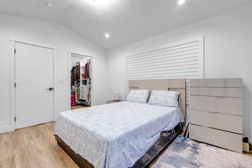 13963 60 Avenue, Surrey, BC 